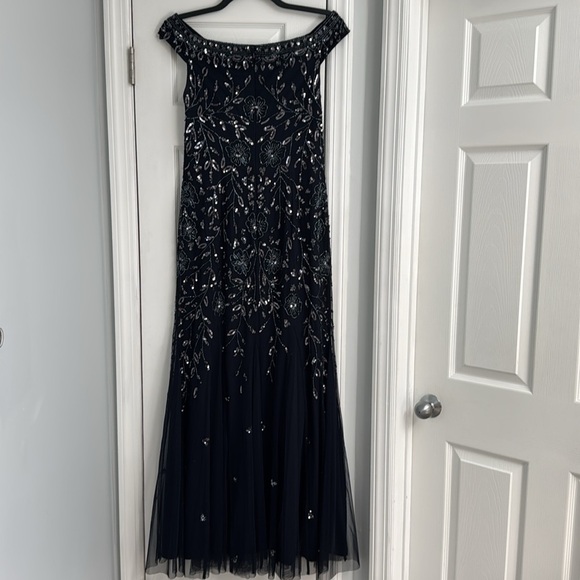 Oleg Cassini Beaded Gown Size 12 - Picture 3 of 7
